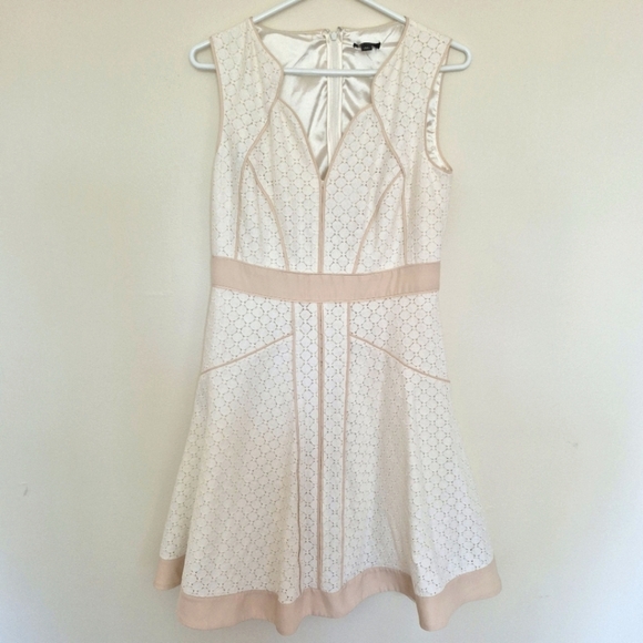 🍁Ann Taylor White & Beige Lace Fit-and-Flare Dress – Size 4 Tall - Picture 1 of 5